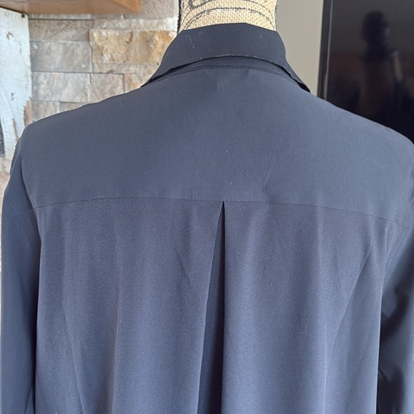 Athleta black long sleeve button down hi lo versatile shirt blouse stretch - Picture 12 of 16